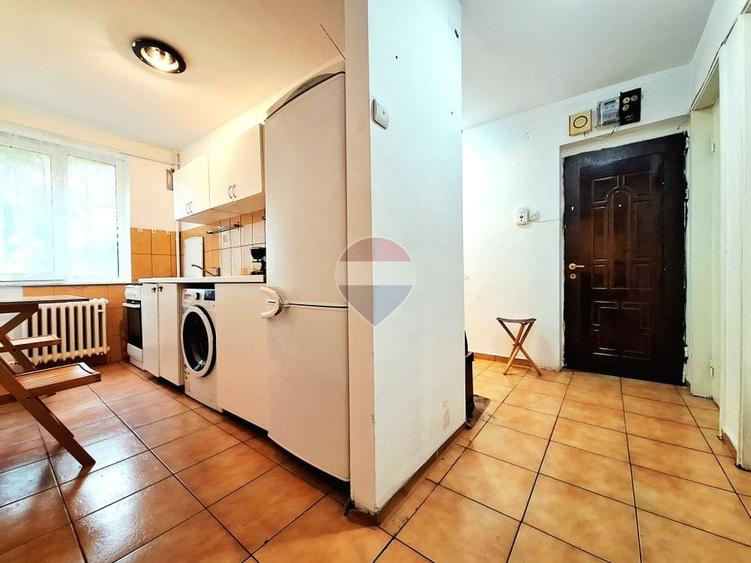 Apartament cu 2 camere decomandat, mobilat în Berceni