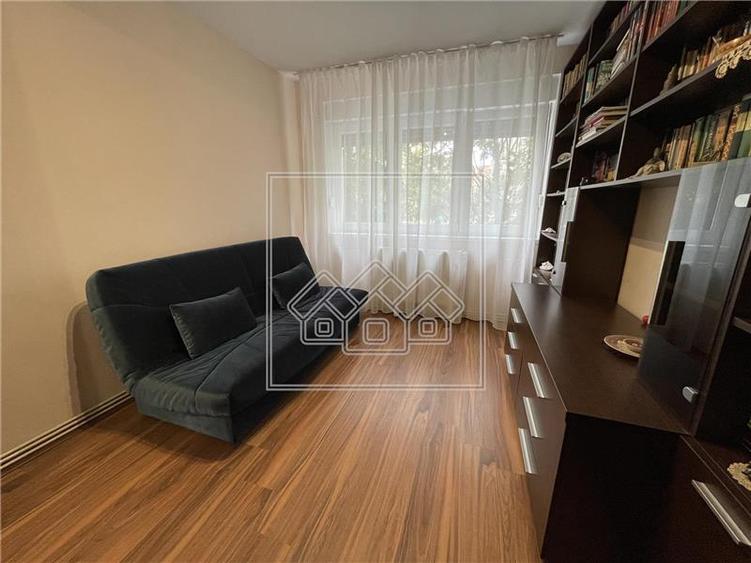 Apartament cu 2 camere semidecomandat în Hipodrom 3
