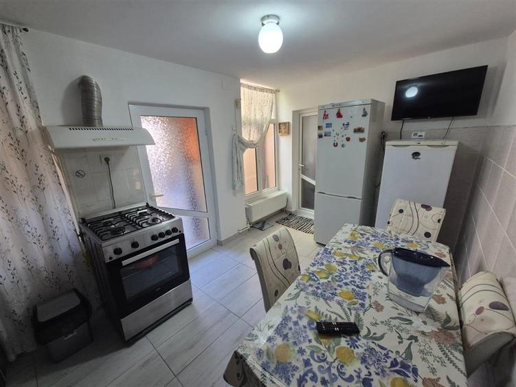 Casă cu 2 camere cu Teren 100 Mp în Central