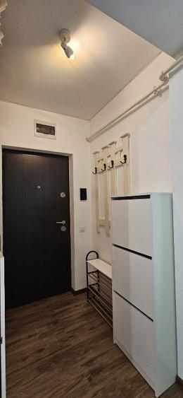 Apartament cu 3 camere semidecomandat în Grigorescu