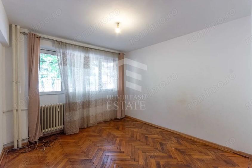Apartament cu 3 camere semidecomandat în Mihai Bravu