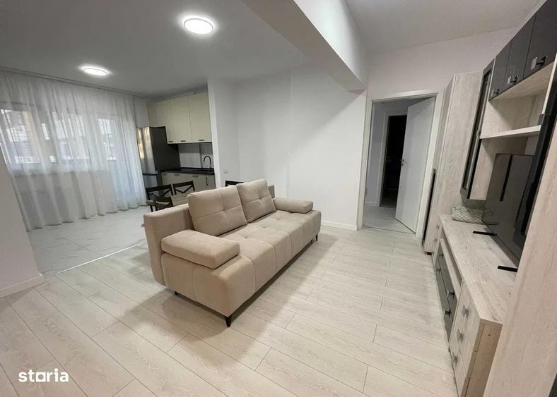 Apartament cu 3 camere semidecomandat în Central