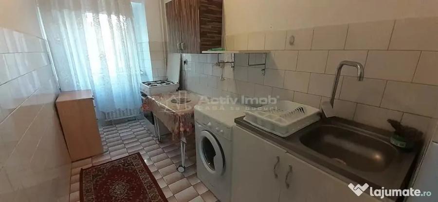 Garsonieră decomandată în Timpuri Noi