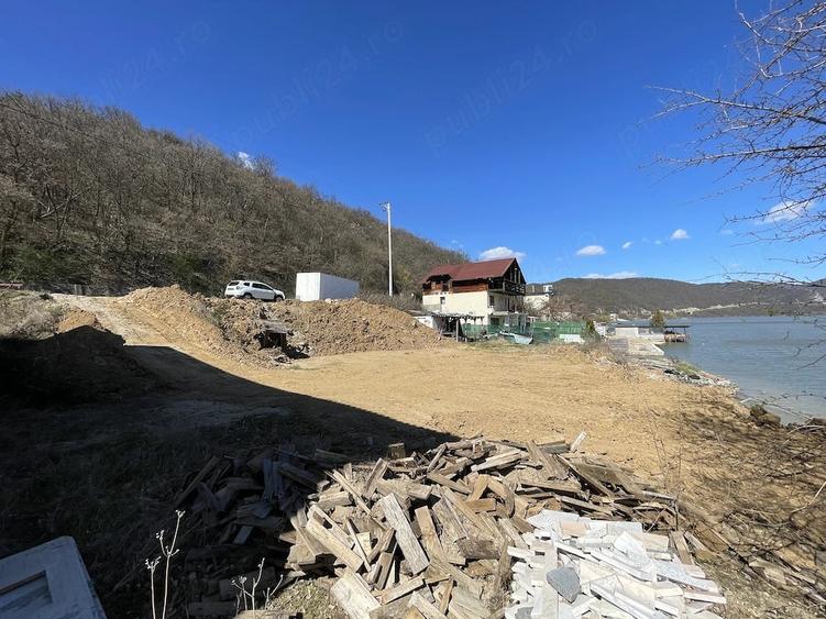 Teren de 783 mp, în Dubova