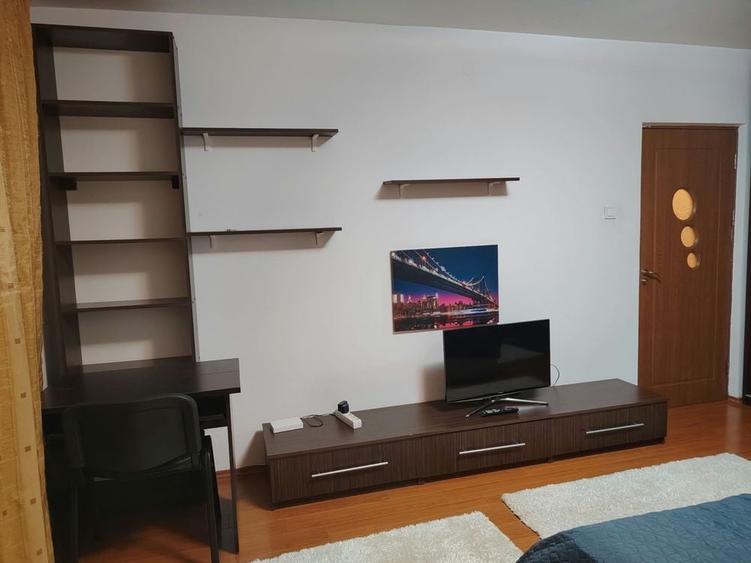Garsoniera de inchiriat Brazda lui Novac, Craiova Etaj 1 - 5