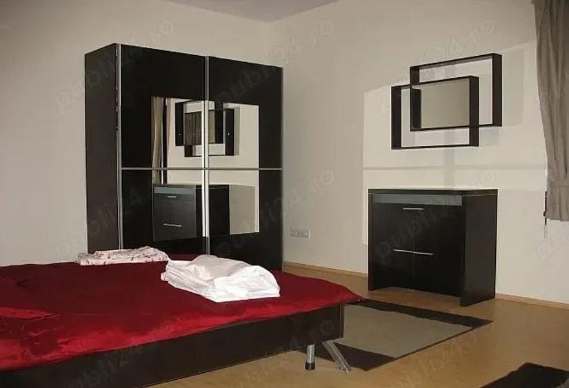 Apartament cu 2 camere nedecomandat, mobilat în Polonă