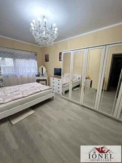Casă individuală cu 3 camere cu Canalizare în Est