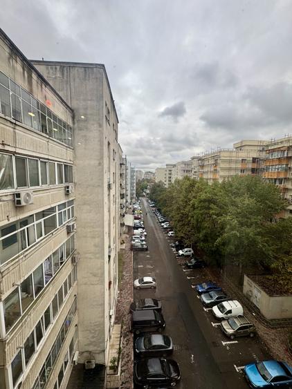 Apartament cu 3 camere decomandat în Decebal