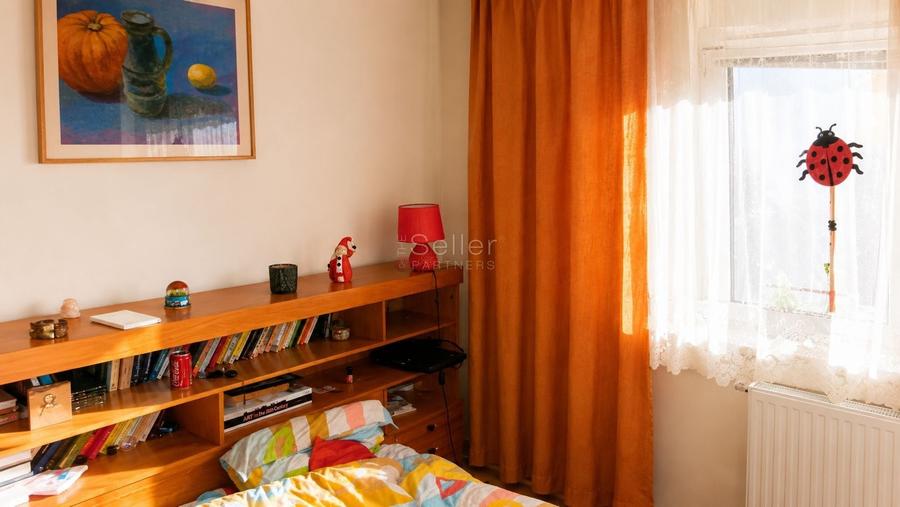 Apartament cu 3 camere decomandat în Județean