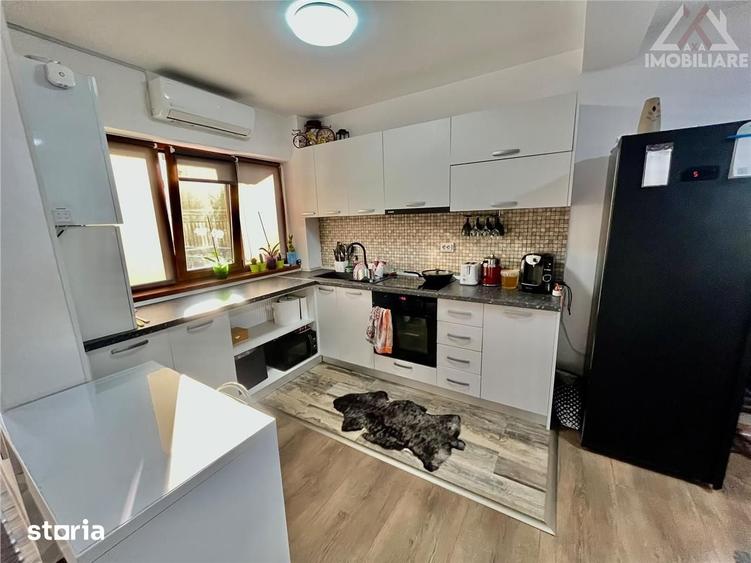 Apartament cu 3 camere în Aroneanu