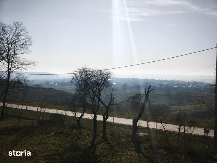 Casă cu 5 camere cu Teren 1792 Mp în Central