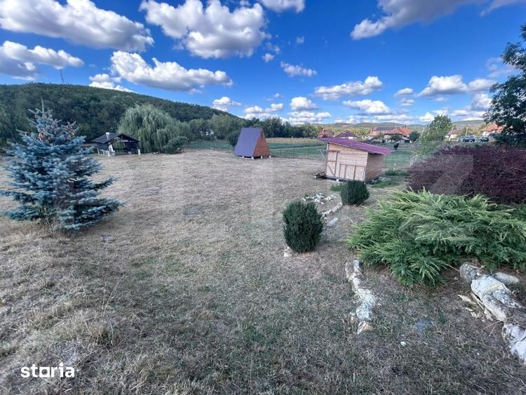 Teren de 3805 mp, în Vultureni