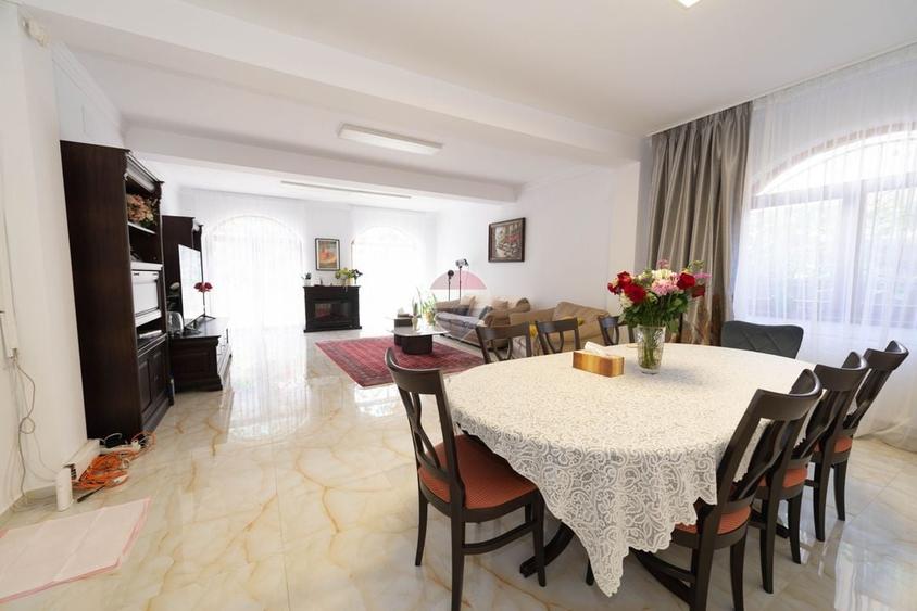 Apartament cu 4 camere decomandat, mobilat în Grivița