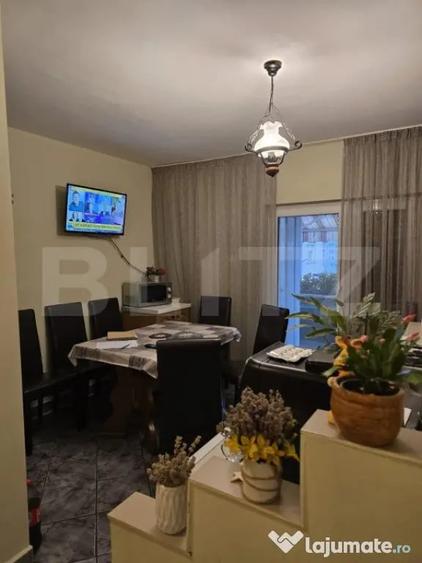 Apartament cu 3 camere decomandat în Soarelui