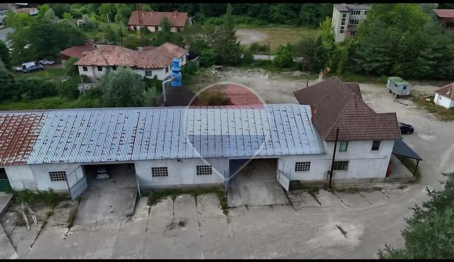 Spațiu comercial, de 264 mp, în Avram Iancu (Vârfurile)