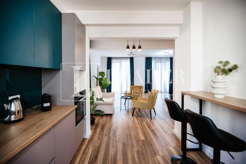 Duplex cu 5 camere cu Teren 250 Mp în Central