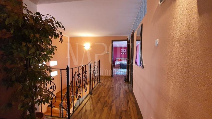 Casă individuală cu 4 camere cu Canalizare în Oncea