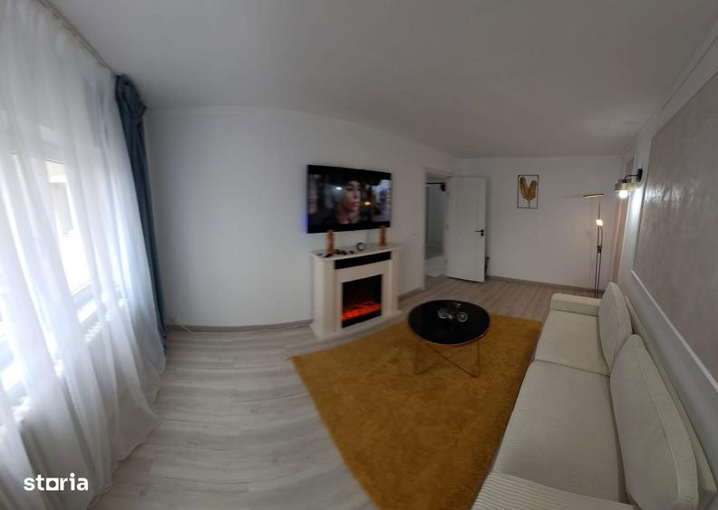 Apartament cu 4 camere decomandat în Central