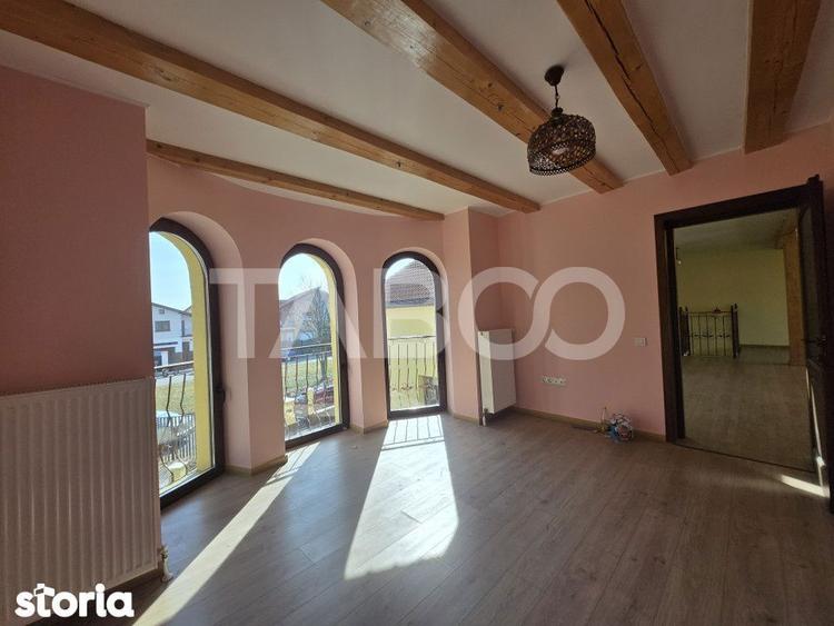 Casă cu 4 camere cu Teren 200 Mp în Tineretului