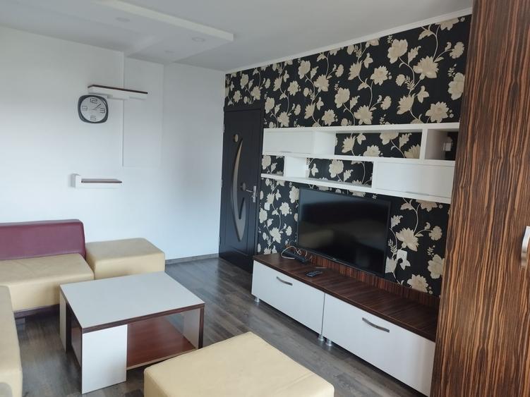Apartament cu 2 camere decomandat în Independenței