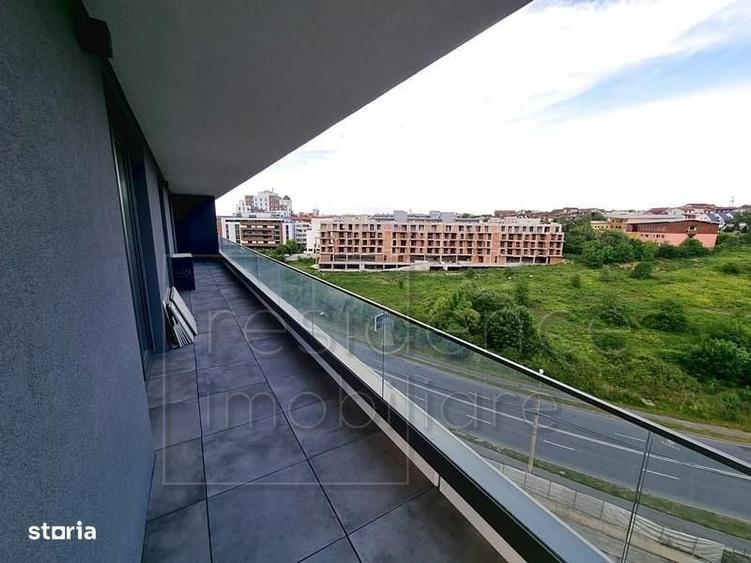 Apartament cu 4 camere semidecomandat, mobilat în Zorilor
