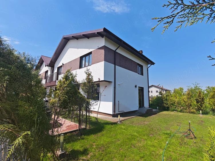 Casă cu 5 camere cu Teren 371 Mp în Afumați