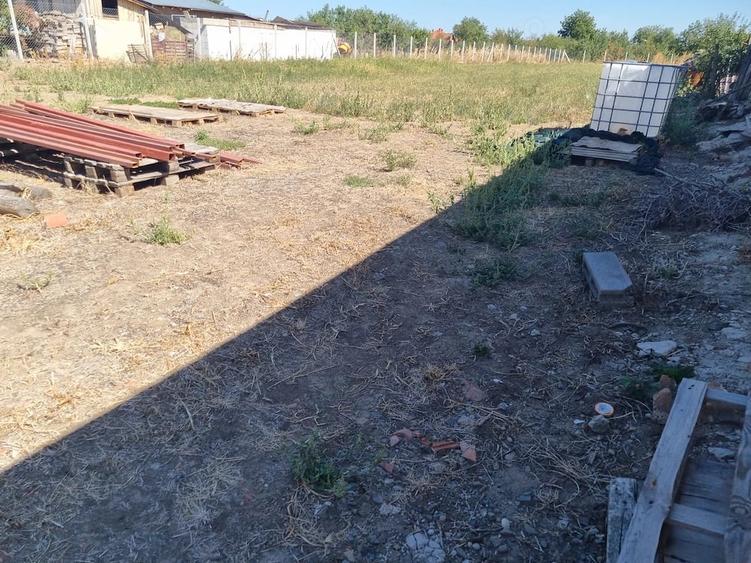 Teren de 1631 mp, în Ianova