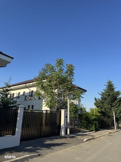 Casă cu 4 camere în Crevedia