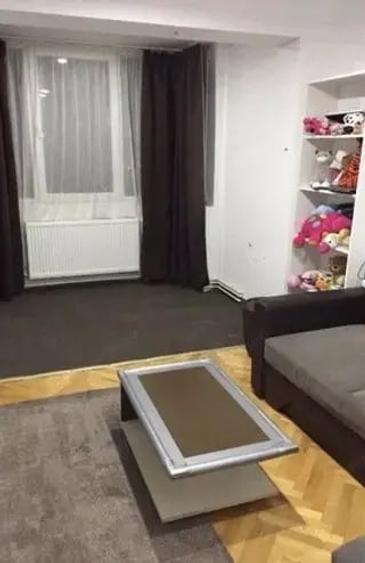 Apartament cu 2 camere decomandat în Tudor
