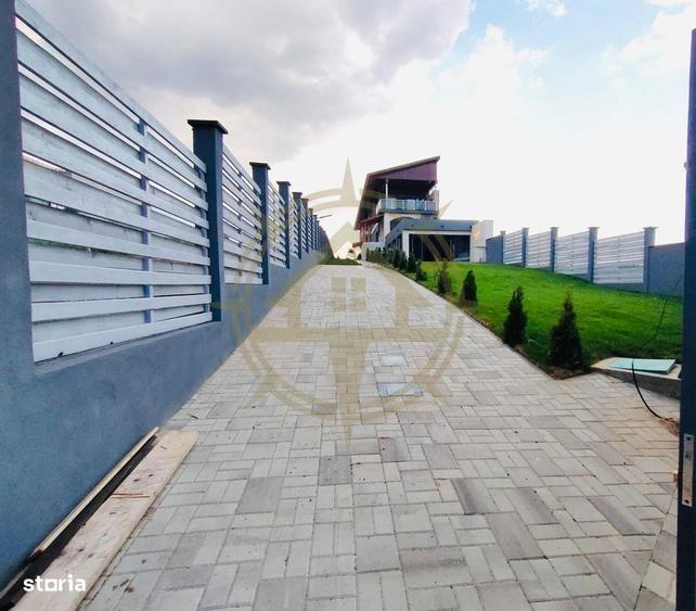 Casă cu 4 camere în Săftica