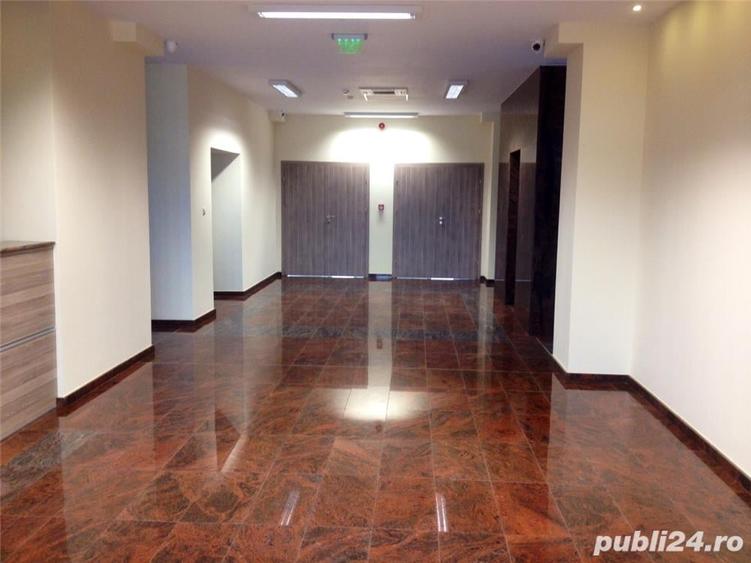 Spațiu comercial, de 1,200 mp, în Central