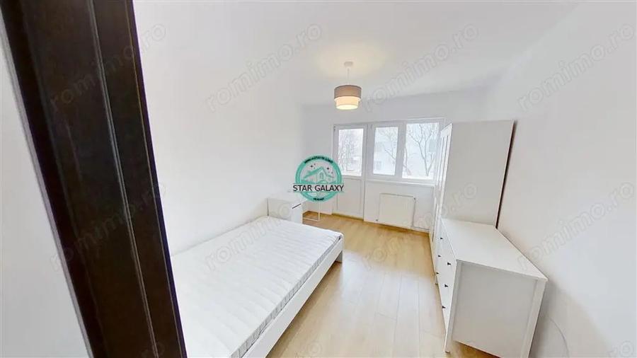 Apartament cu 3 camere decomandat în Cornișa