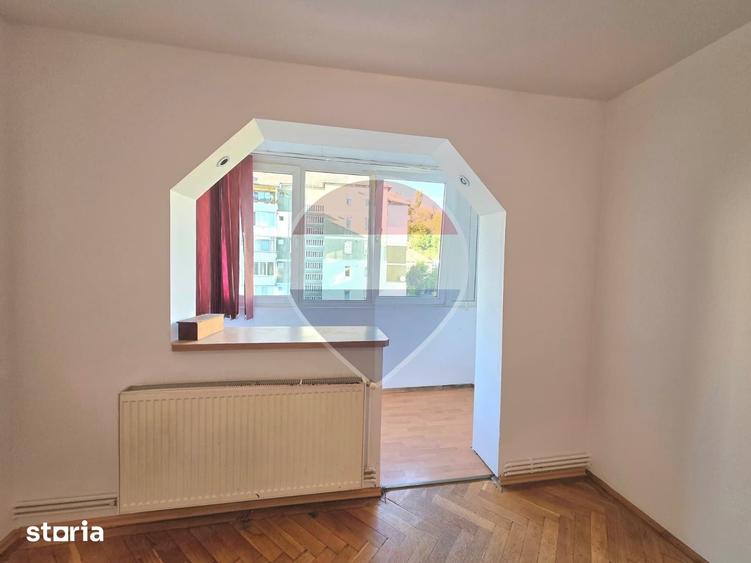 Apartament cu 4 camere în Central