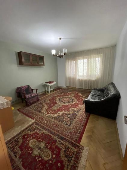 Apartament cu 2 camere decomandat, mobilat în Cetate