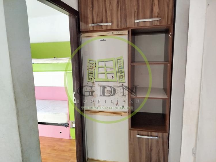Apartament cu 3 camere semidecomandat în Valenta