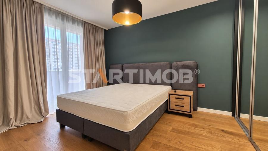 Apartament cu 2 camere decomandat, mobilat în Tractorul