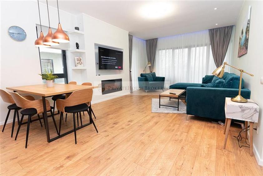 Apartament cu 3 camere semidecomandat, mobilat în Pipera