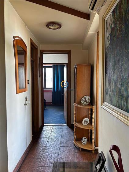 Apartament cu 2 camere decomandat în Eremia