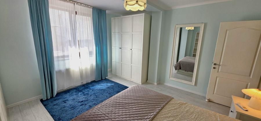 Apartament cu 4 camere decomandat în Cișmigiu