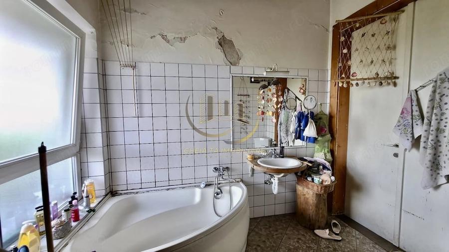 Casă cu 1 camere cu Teren 400 Mp în Andrei Mureșanu