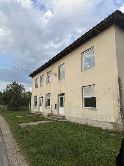 Spațiu comercial, în Mihăești