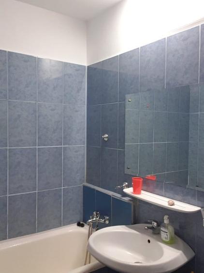 Apartament cu 2 camere decomandat în Tei