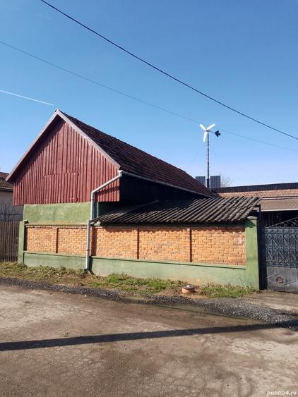 Casă cu 2 camere cu Teren 500 Mp în Bretea Mureșană