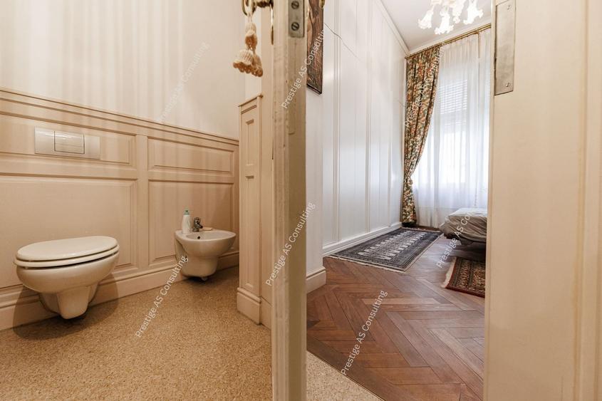 Apartament cu 3 camere decomandat, mobilat în Ultracentral