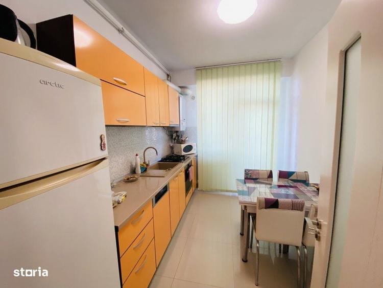 Apartament cu 3 camere, mobilat în Delfinariu