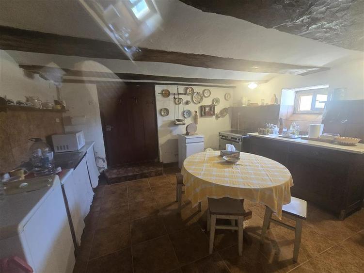 Casă individuală cu 3 camere cu Teren 1200 Mp în Felmer
