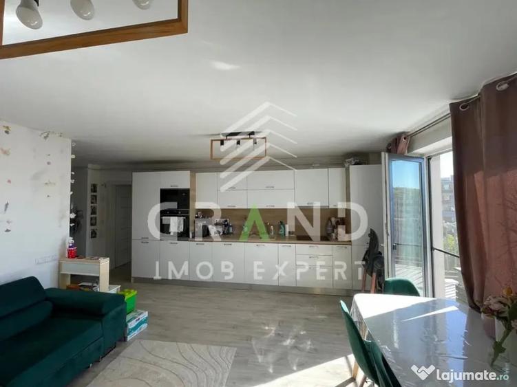 Apartament cu 3 camere semidecomandat în Central