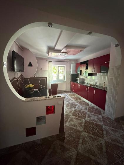 Apartament cu 2 camere decomandat în Republicii