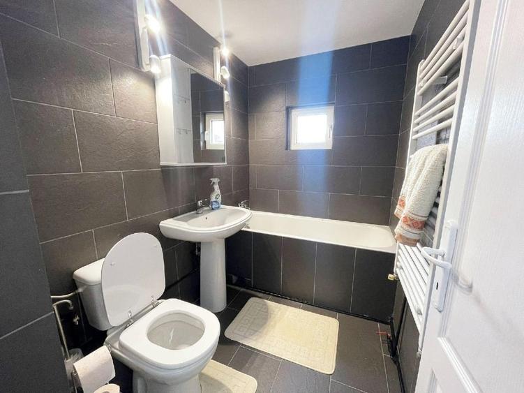 Apartament cu 3 camere decomandat, mobilat în Zorilor