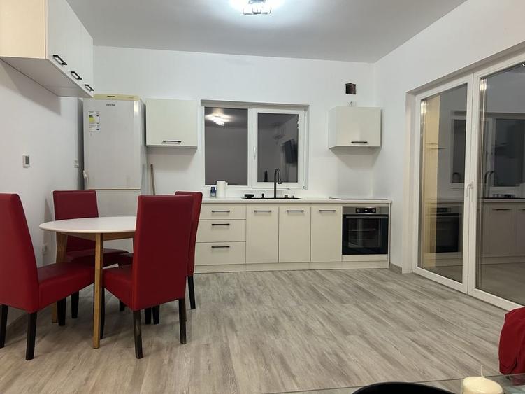 Casă cu 2 camere cu Teren 300 Mp în Dumbrăvița
